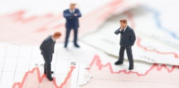 «Внешэкономбанк» опубликовал три варианта прогноза экономического развития России