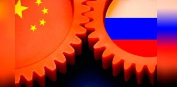 Внешнеторговый оборот России и Китая сократился почти на треть