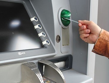 Число атак мошенников на банкоматы существенно возросло